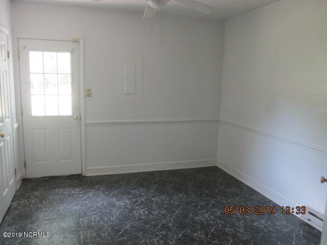 1606 RaceTrack Road New Bern, NC 28562 - Photo 13 of 15 Laundry/Mud