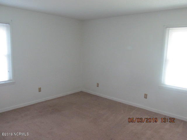 1606 RaceTrack Road New Bern, NC 28562 - Photo 7 of 15 Master Bedroom