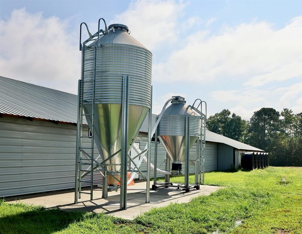 993 Sexton Road Resaca, GA 30735 - Photo 22 of 24 a house view with a garden space