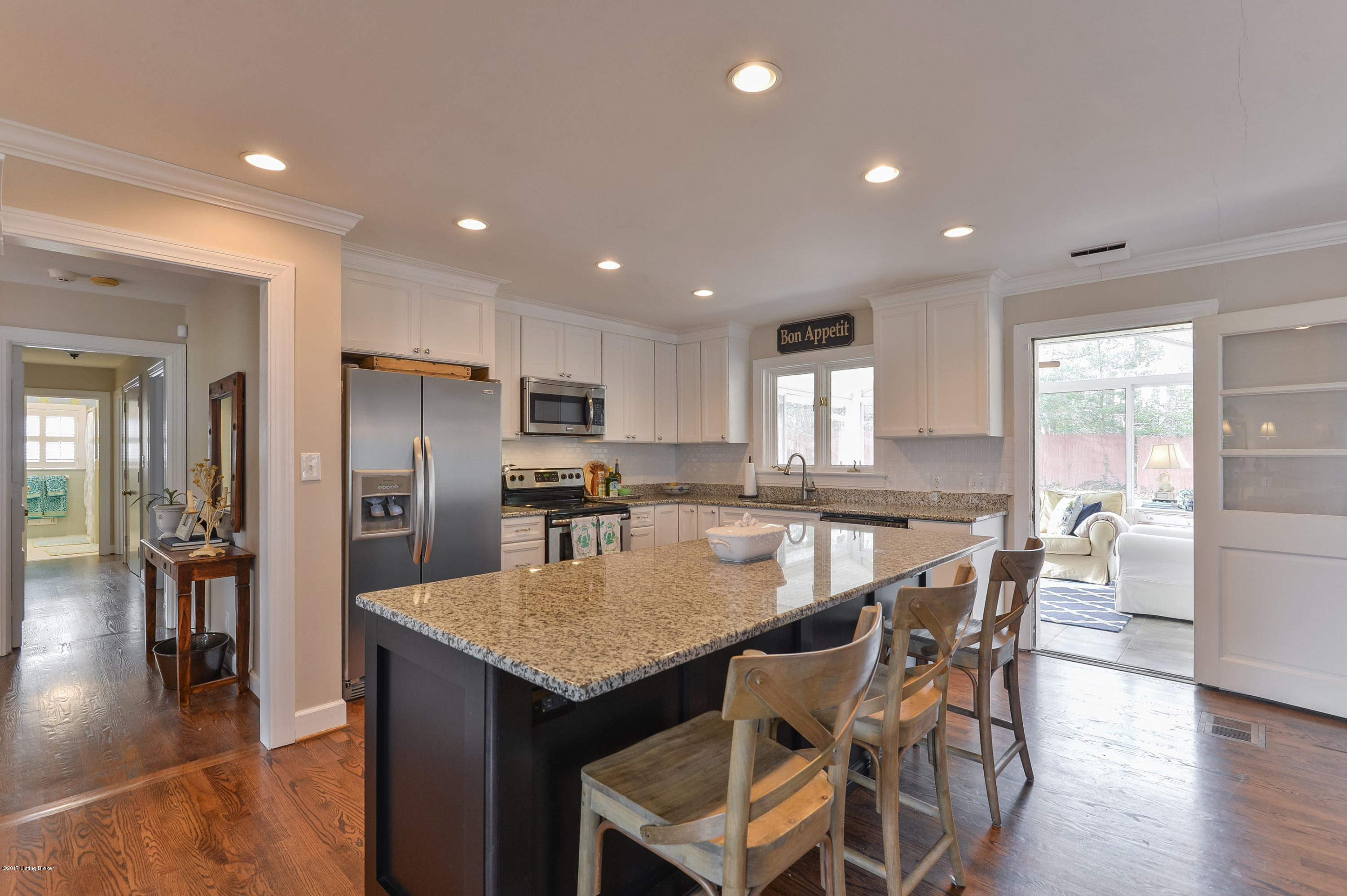 404 Mockingbird Hill Road Louisville, KY 40207 - Photo 8 of 44 Spacious kitchen
