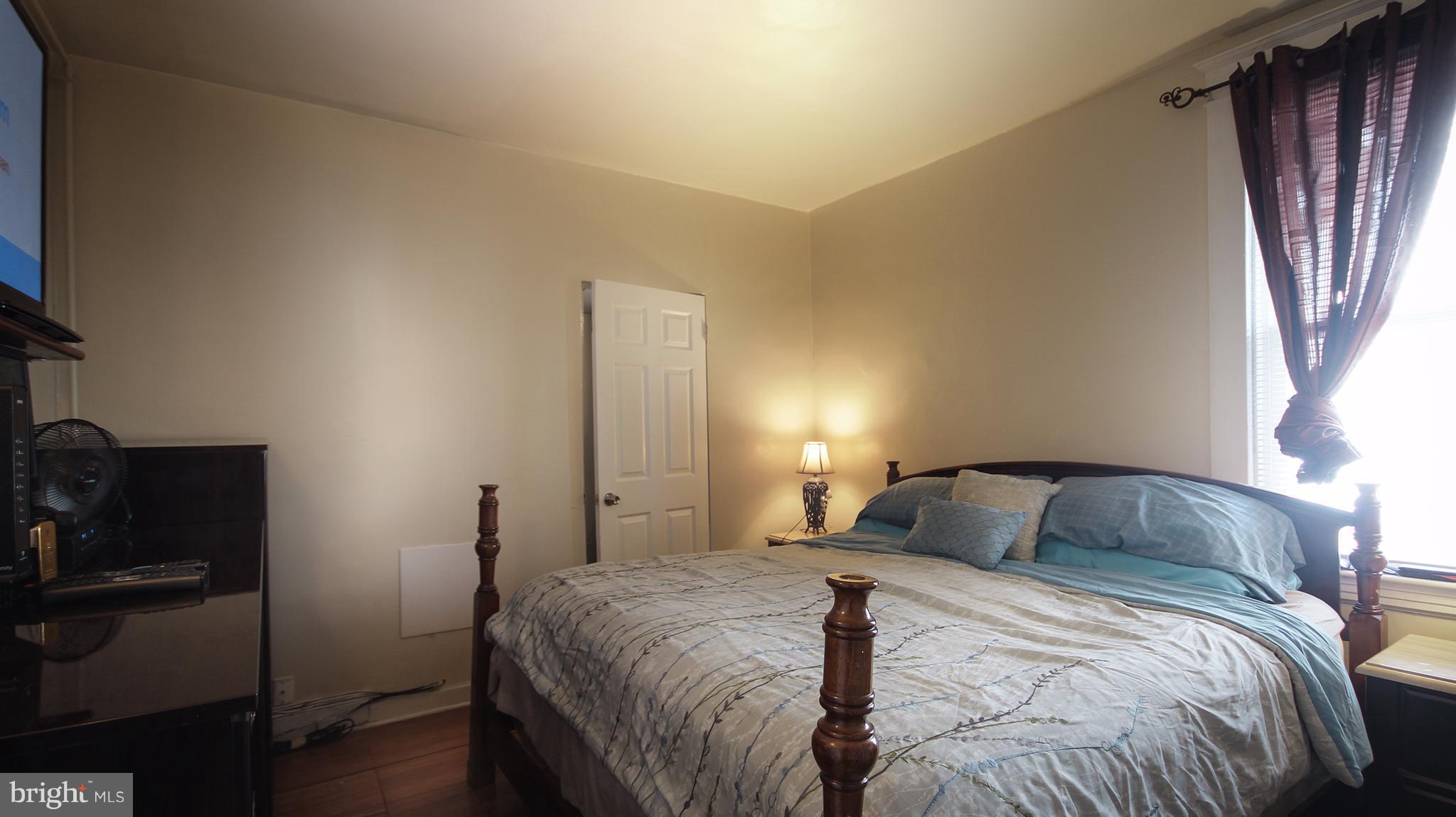 607 Orpington Road Baltimore, MD 21229 - Photo 14 of 24 Bedroom (Master)