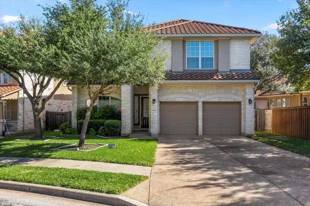 $719,900 | 15601 Interlachen Drive, Austin, TX 78717