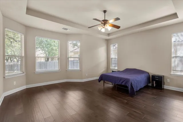 $719,900 | 15601 Interlachen Drive, Austin, TX 78717