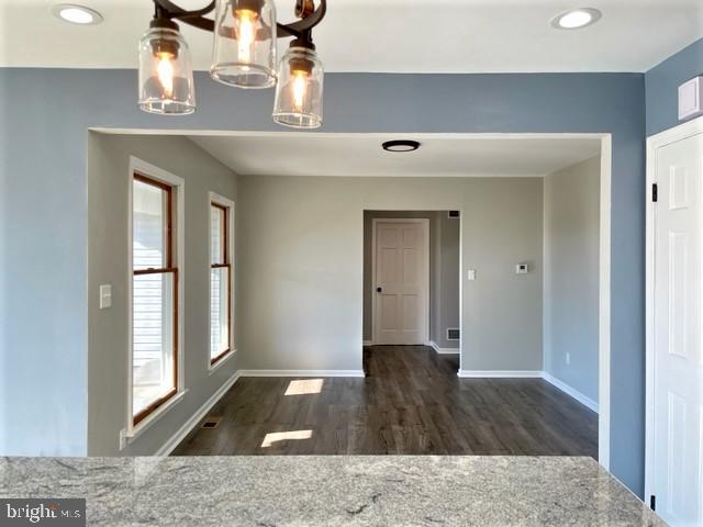 88 Cool Run Road Bridgeton, NJ 08302 - Photo 15 of 73 Looking into Dining Room
