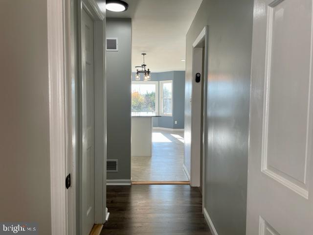 88 Cool Run Road Bridgeton, NJ 08302 - Photo 56 of 73 Mudroom looking into kitchen