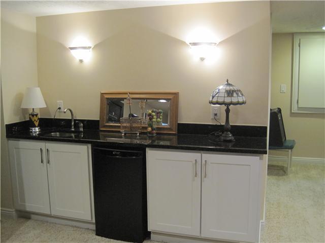 2565 Edington Road Columbus, OH 43221 - Photo 20 of 25