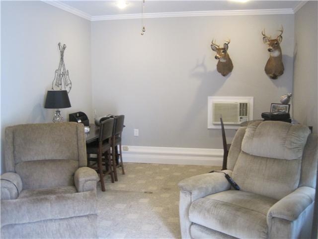 2565 Edington Road Columbus, OH 43221 - Photo 21 of 25