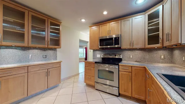 $3,450 | 31 South Tealwood Drive, St. Louis, MO 63141