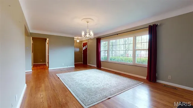 $3,450 | 31 South Tealwood Drive, St. Louis, MO 63141