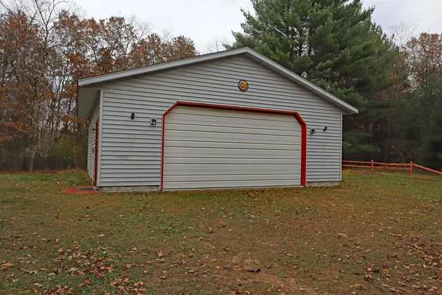 $185,900 | N6866 16th Avenue, New Lisbon, WI 53950