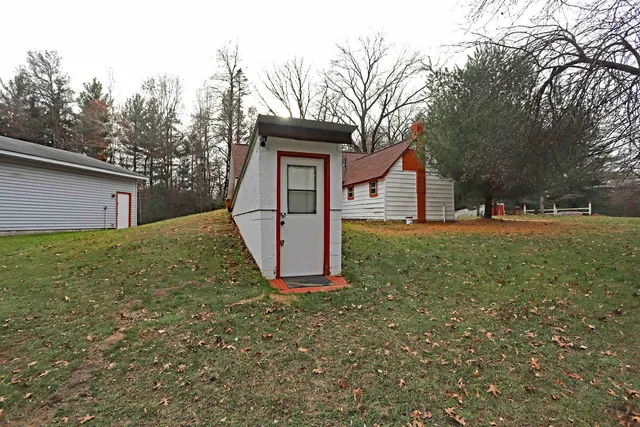 $185,900 | N6866 16th Avenue, New Lisbon, WI 53950