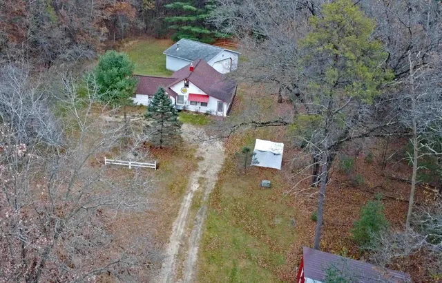 $185,900 | N6866 16th Avenue, New Lisbon, WI 53950