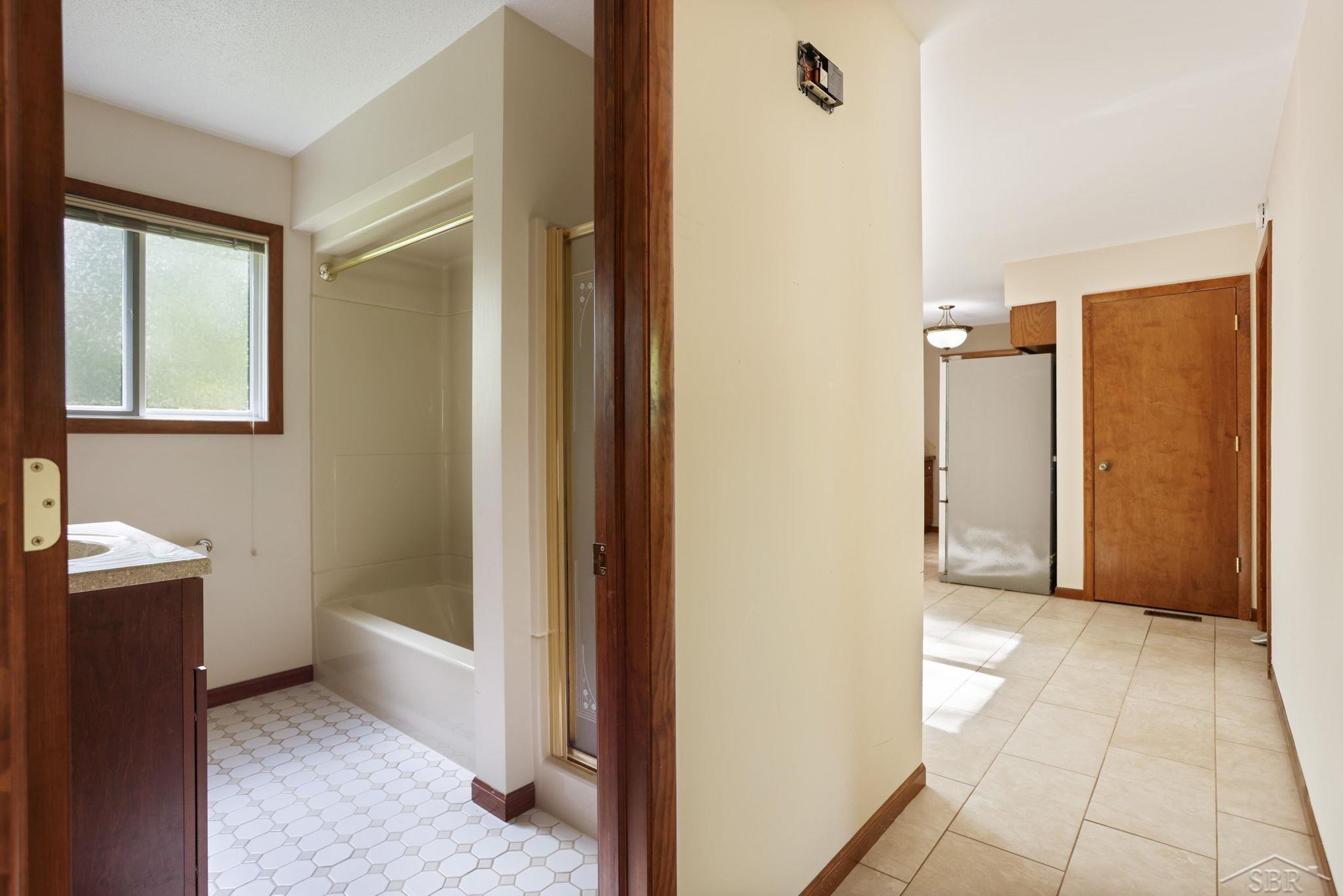 4899 Raymond Road Midland, MI 48642 - Photo 20 of 33