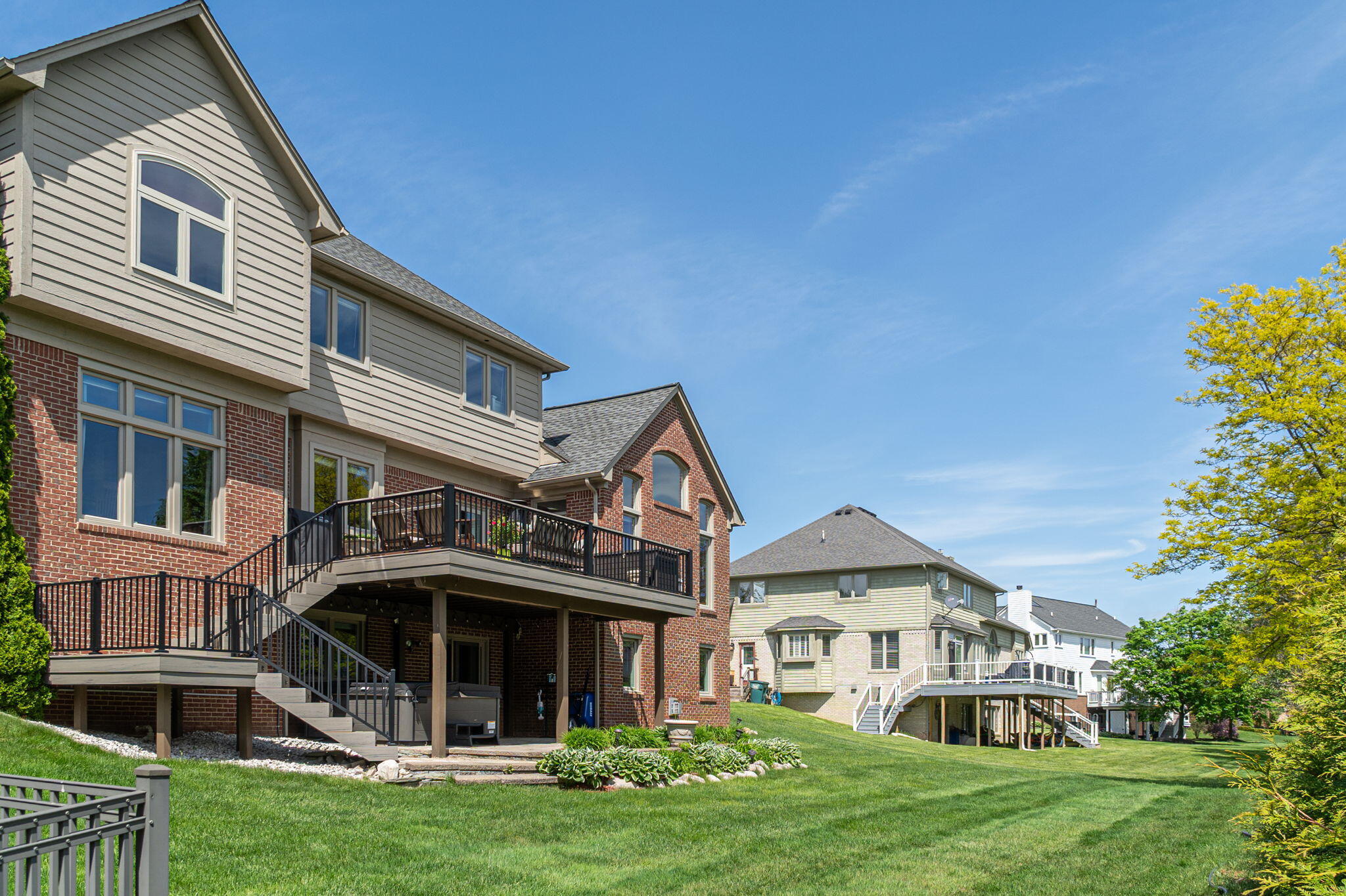 3801 Fawn Drive Rochester, MI 48306 - Photo 57 of 64 60-web-or-mls-exteriors-8