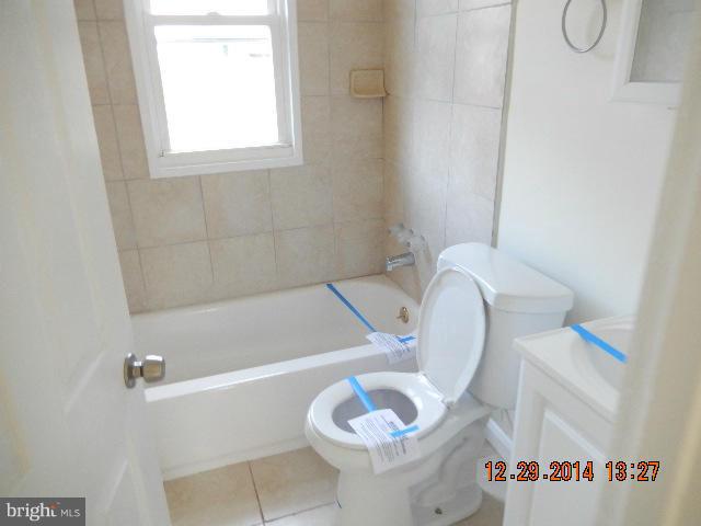 11 Clipper Road Baltimore, MD 21221 - Photo 6 of 15 Bath