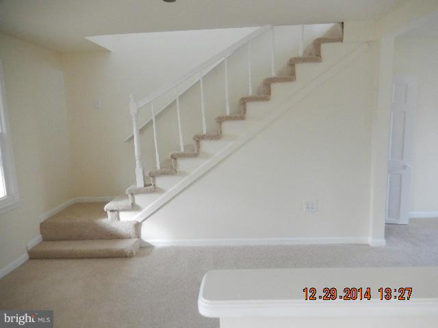 11 Clipper Road Baltimore, MD 21221 - Photo 8 of 15 Living Room