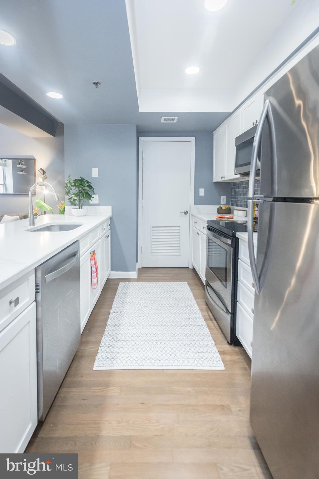 1437 Rhode Island Avenue Northwest, Unit 406 Washington, DC 20005 - Photo 15 of 46