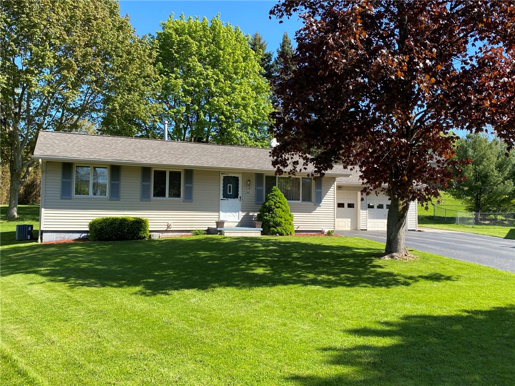 144 Hamden Circle Parma, NY 14468 - Photo 2 of 19