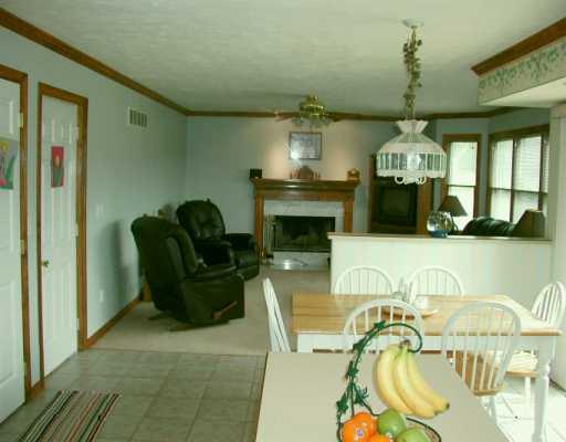 243 Logan Road Valencia, PA 16059 - Photo 2 of 7