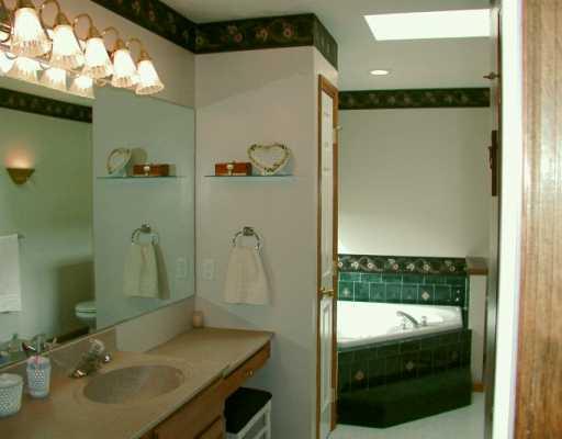 243 Logan Road Valencia, PA 16059 - Photo 4 of 7