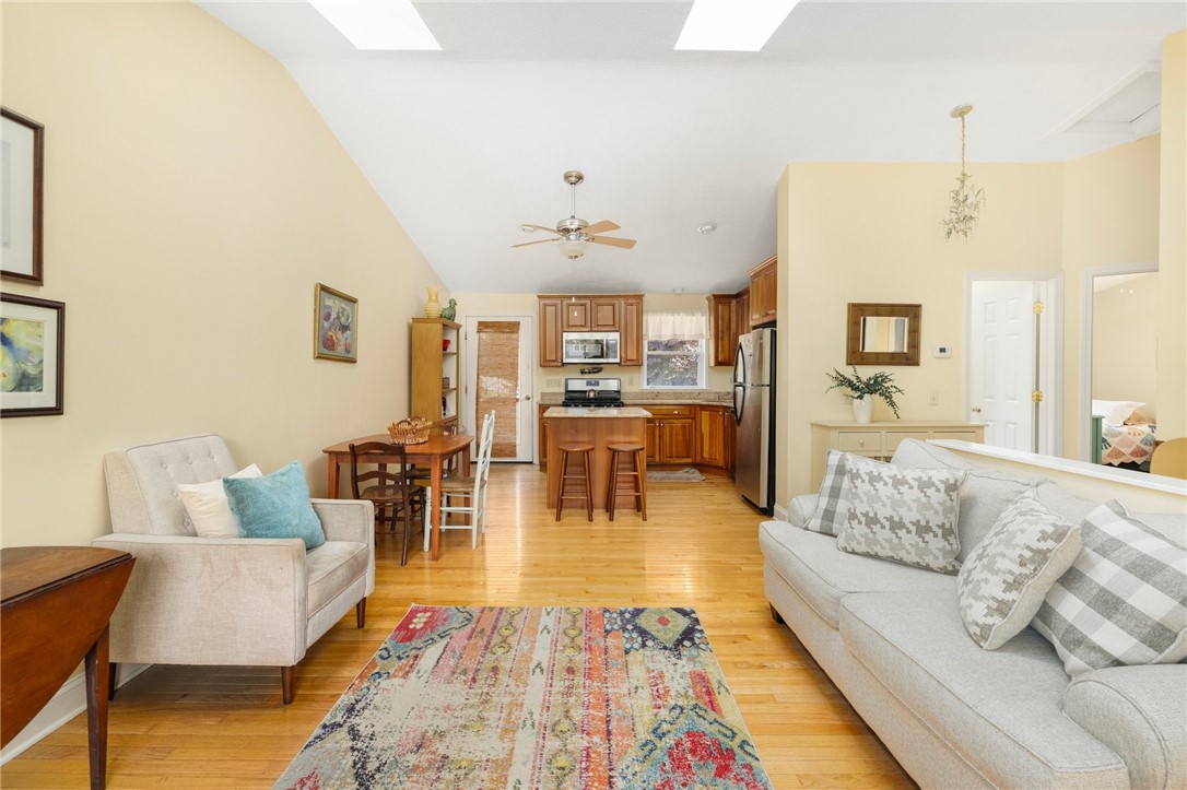 104 Conanicus Road Narragansett, RI 02882 - Photo 4 of 26