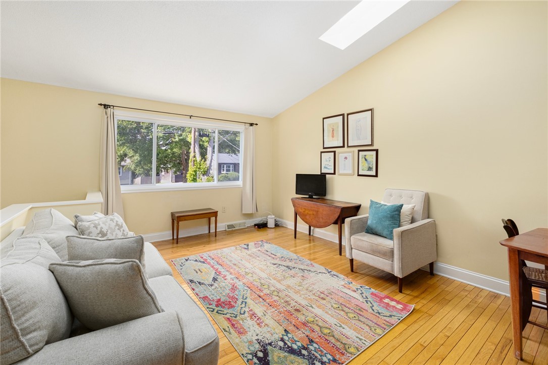 104 Conanicus Road Narragansett, RI 02882 - Photo 5 of 26