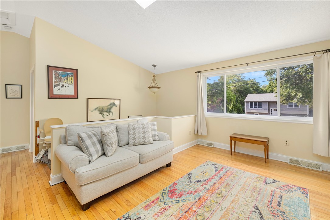 104 Conanicus Road Narragansett, RI 02882 - Photo 6 of 26