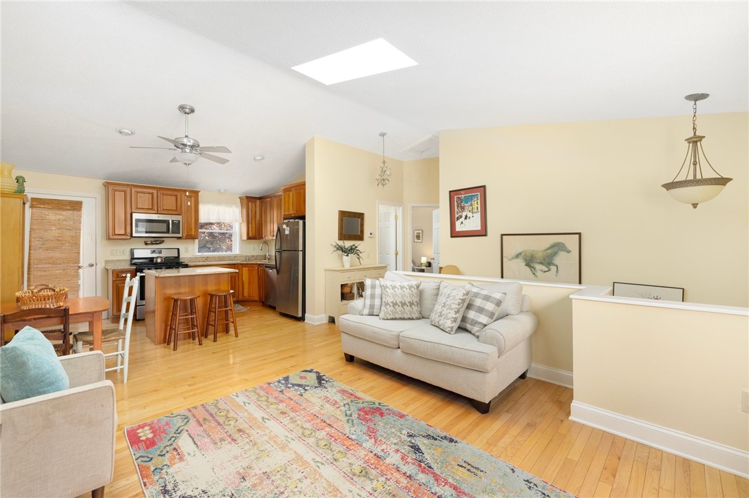 104 Conanicus Road Narragansett, RI 02882 - Photo 7 of 26