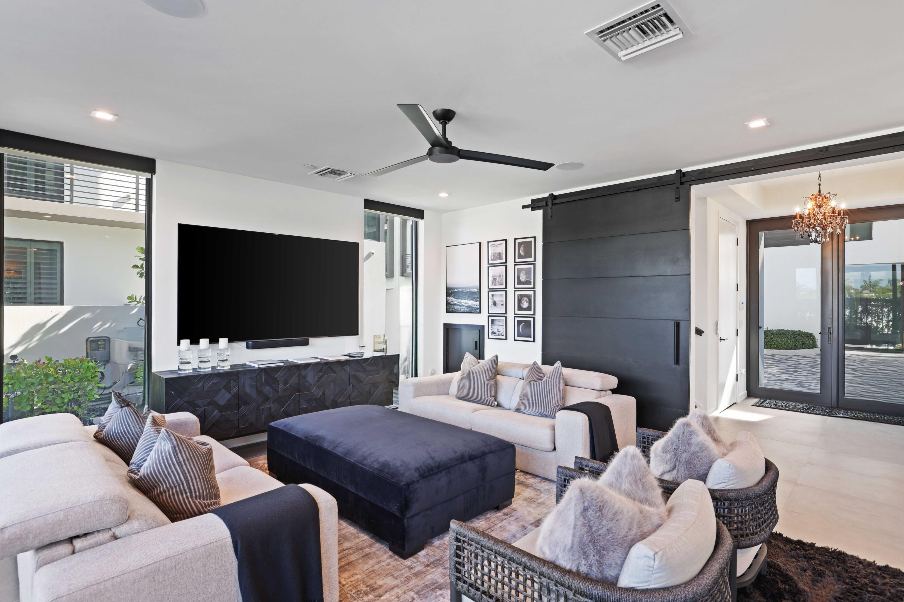 11501 Old Ocean Boulevard Ocean Ridge, FL 33435 - Photo 11 of 63 First Floor Living Room/Bedroom