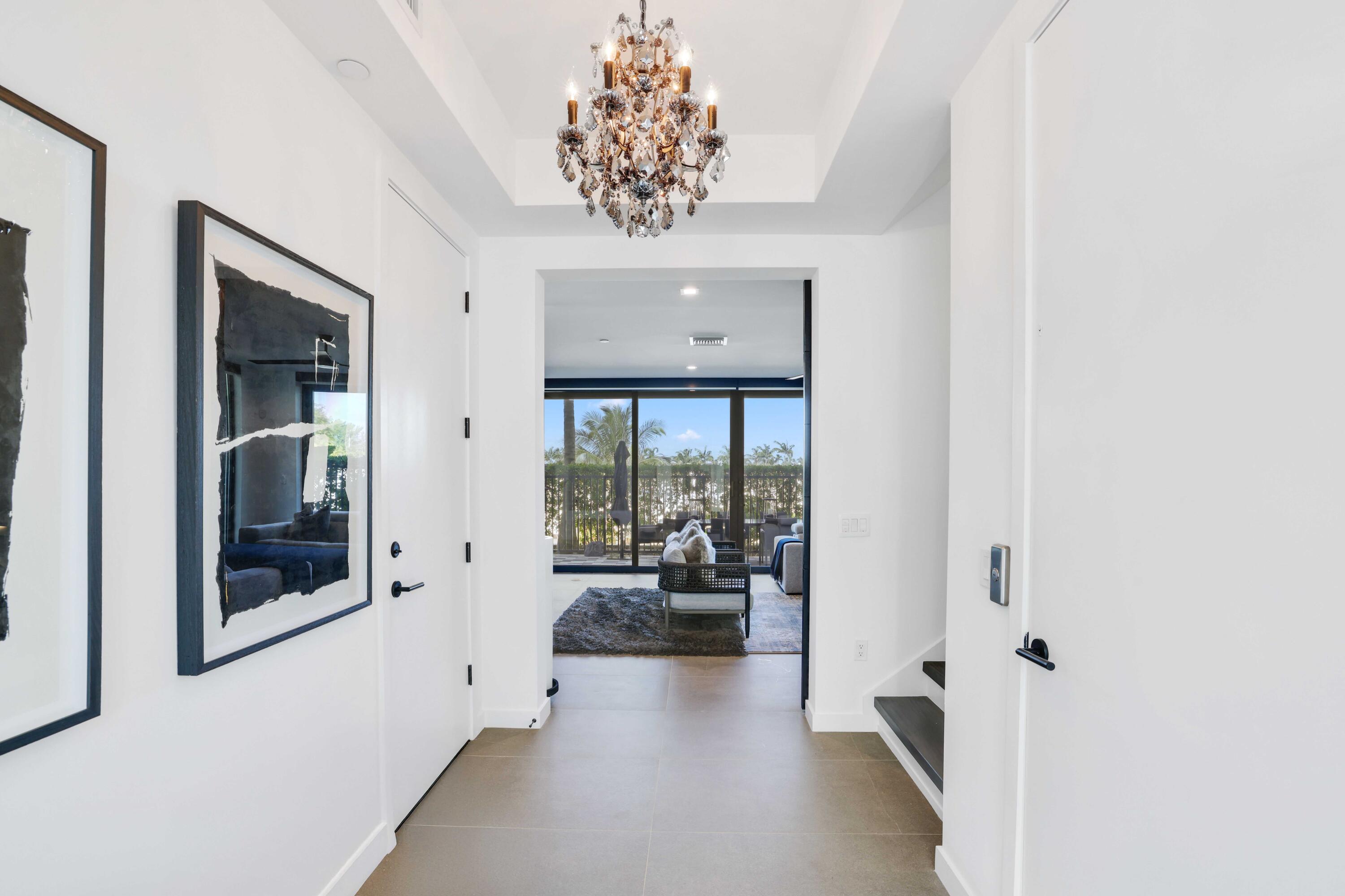 11501 Old Ocean Boulevard Ocean Ridge, FL 33435 - Photo 8 of 63 Entryway