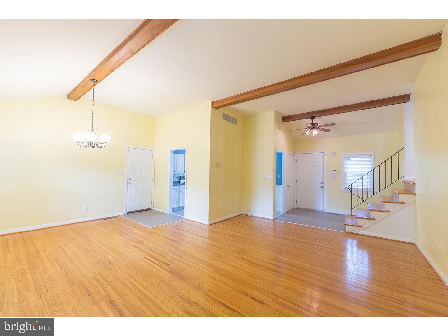 101 Brace Road Cherry Hill, NJ 08034 - Photo 3 of 23 Living Room