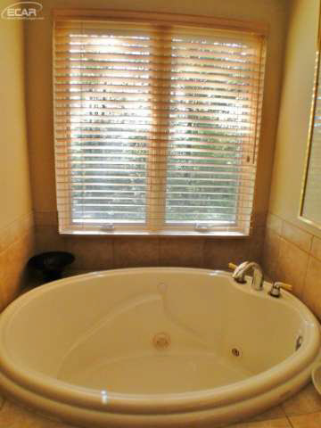 1325 Vandekarr Road Owosso, MI 48867 - Photo 13 of 38 20449851-12.JPG