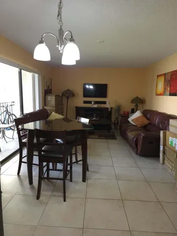 $2,000 | 1760 Windorah Way, Unit H, West Palm Beach, FL 33411