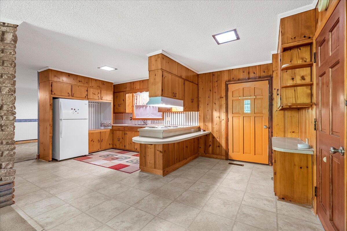213 Ridgecrest Drive Dalton, GA 30721 - Photo 7 of 38 08-DAV02215