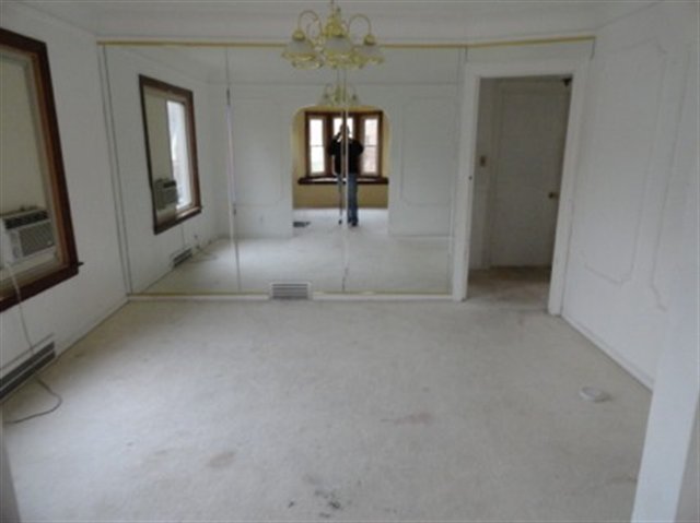 5550-52 Yorkshire Road Detroit, MI 48224 - Photo 5 of 11 31080836-4.JPG