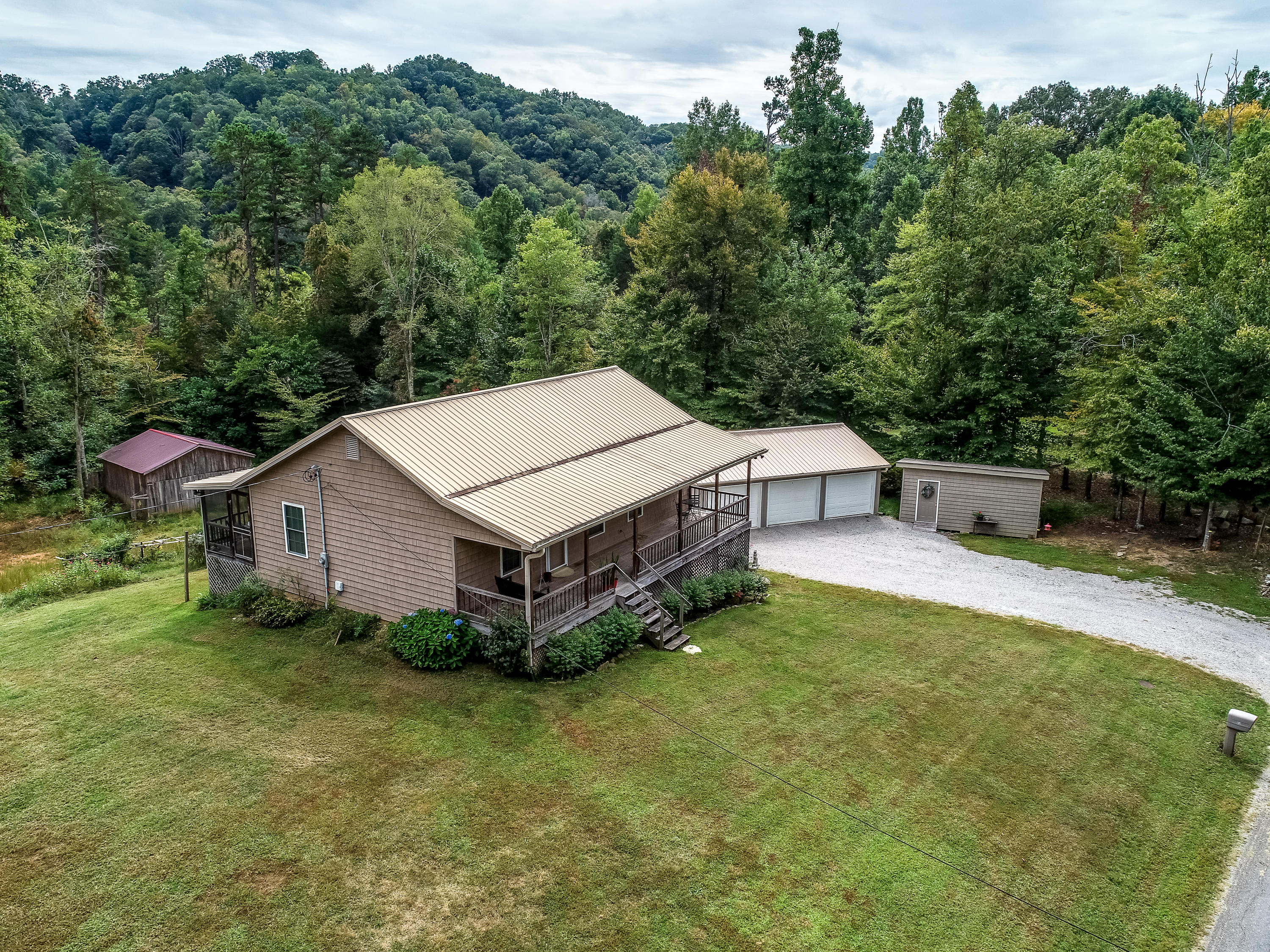 101 Fern Road Maynardville, TN 37807 - Photo 4 of 38 006200923-3-101FernDrMaynardvilleTN-SMAL