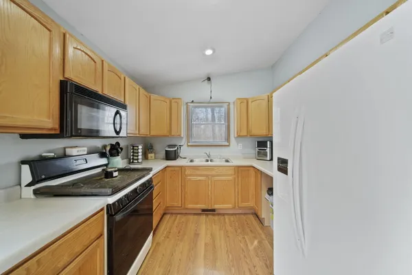 $279,900 | 11494 Tamarack Drive, Onsted, MI 49265