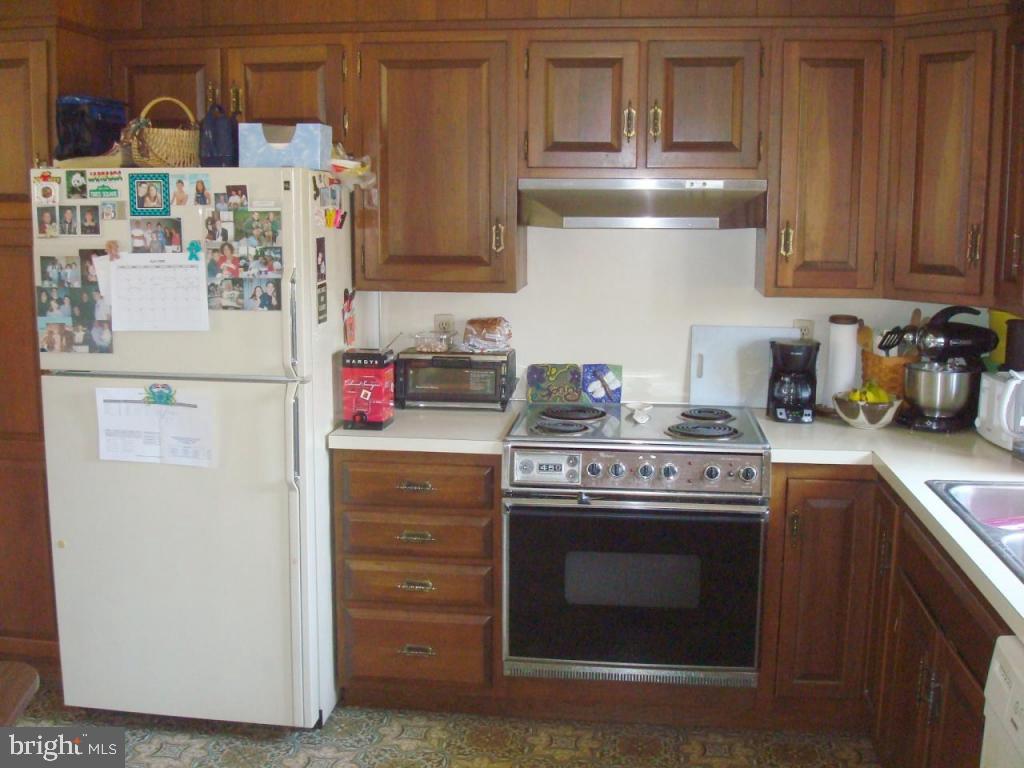 508 Rutledge Avenue Lancaster, PA 17601 - Photo 4 of 17 Gallery Image 4