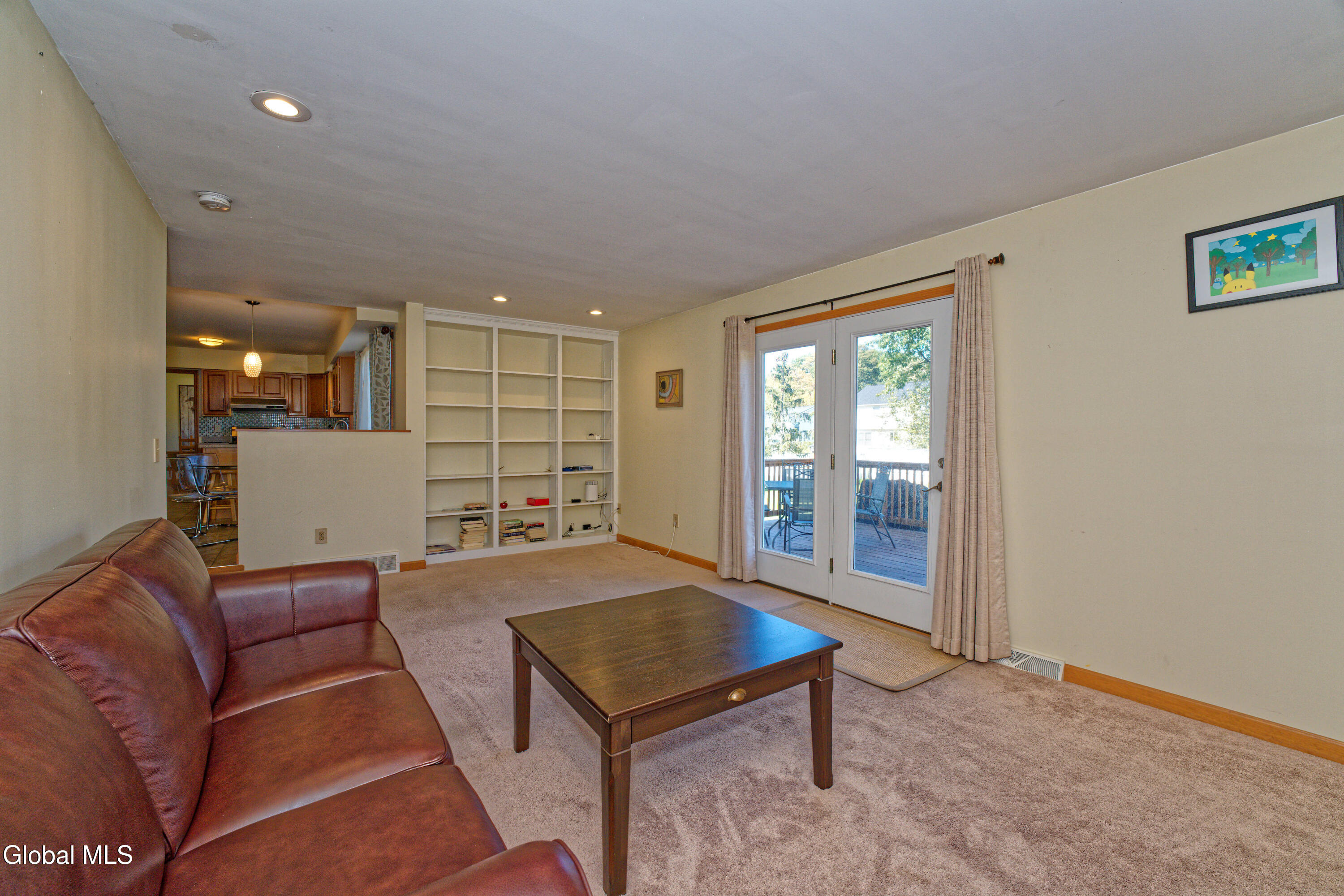 5 Shamrock Circle Latham, NY 12110 - Photo 21 of 60 021-5 Familyroom 1