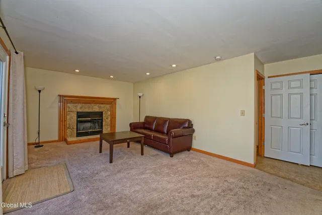 $3,100 | 5 Shamrock Circle, Colonie, NY 12110