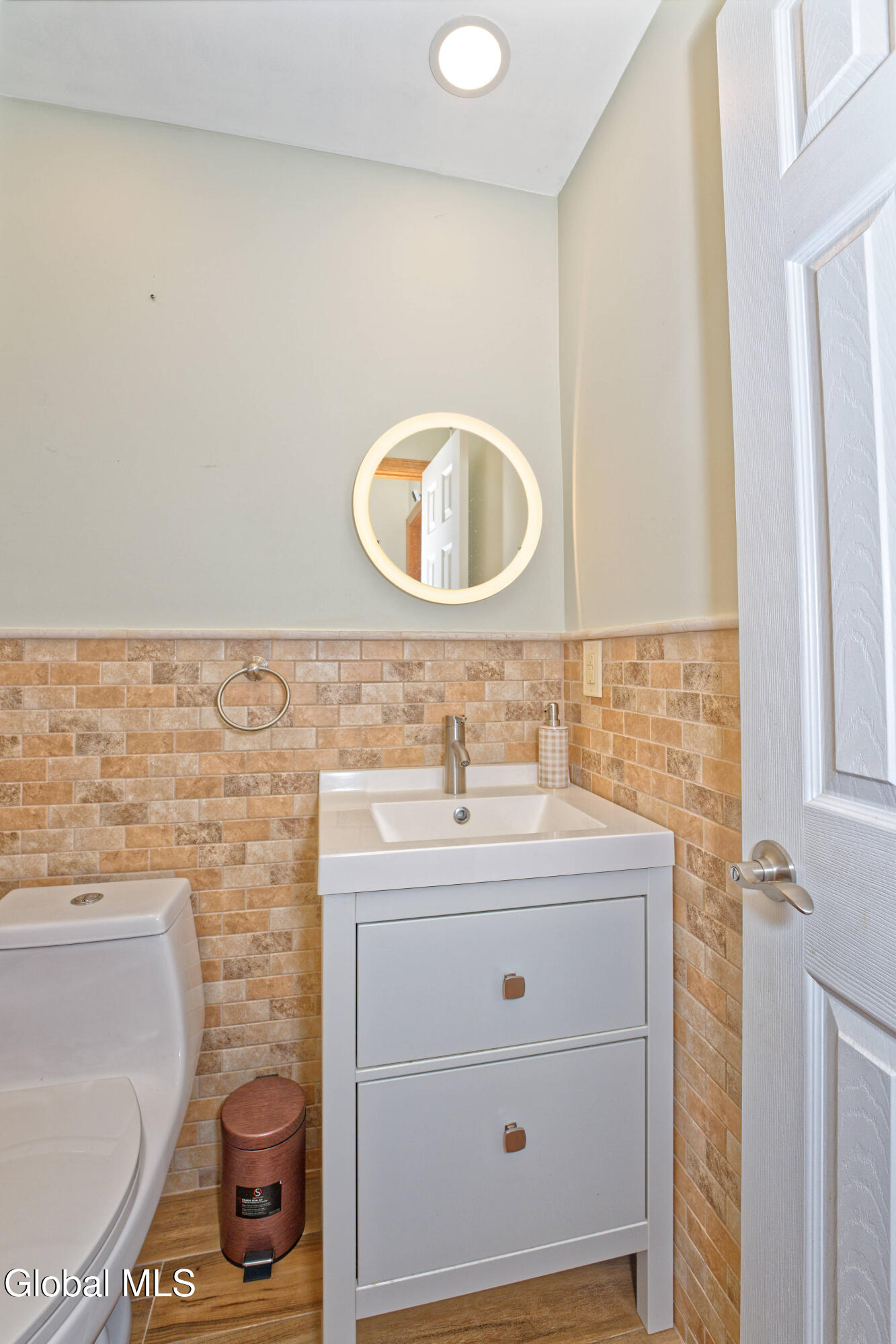 5 Shamrock Circle Latham, NY 12110 - Photo 25 of 60 046-Bathroom 1