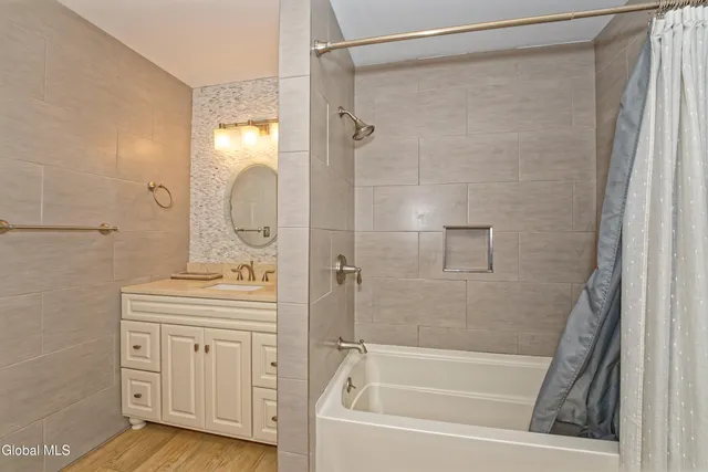 $3,100 | 5 Shamrock Circle, Colonie, NY 12110