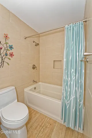 $3,100 | 5 Shamrock Circle, Colonie, NY 12110