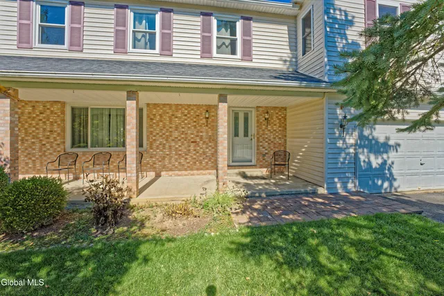 $3,100 | 5 Shamrock Circle, Colonie, NY 12110