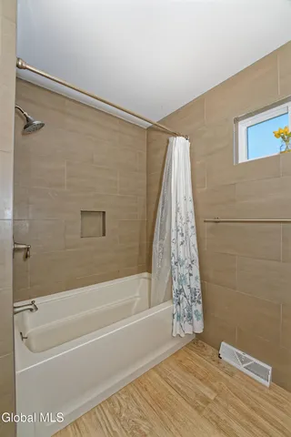 $3,100 | 5 Shamrock Circle, Colonie, NY 12110