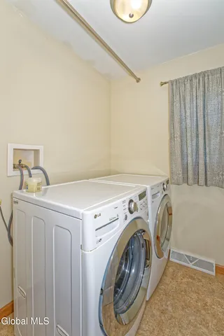 $3,100 | 5 Shamrock Circle, Colonie, NY 12110