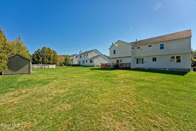 $3,100 | 5 Shamrock Circle, Colonie, NY 12110