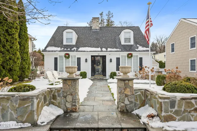$1,989,000 | 29 Sound Beach Avenue, Old Greenwich, CT 06870