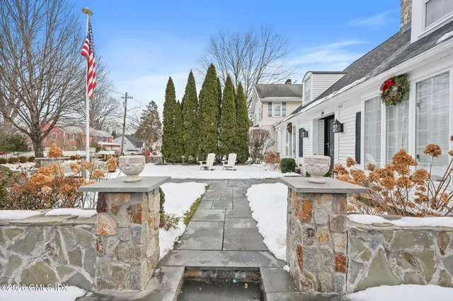 $1,989,000 | 29 Sound Beach Avenue, Old Greenwich, CT 06870