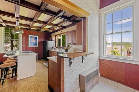 $2,250,000 | 11-12 Highland Street, Meredith, NH 03253
